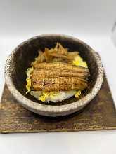 Chopped kabayaki eel on rice