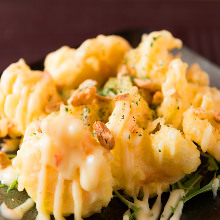 Fried shrimp dressed with mayonnaise