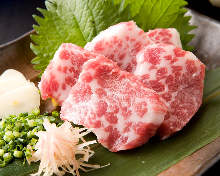 Fatty horse meat sashimi