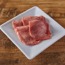 Beef tongue seasoned with salt