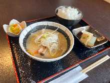 Small rice with pork miso soup