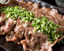 Grilled beef tongue