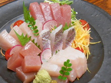 Assorted sashimi