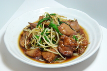 Stir-fried liver and garlic chives