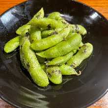 Charcoal grilled edamame