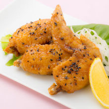 Deep-fried spicy chicken wing tips