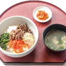 Bibimbap meal
