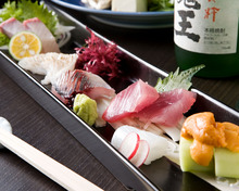 Assorted sashimi