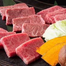 Assortment of three kinds of premium grilled beef with grilled vegetables