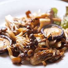 Grilled mushrooms with butter