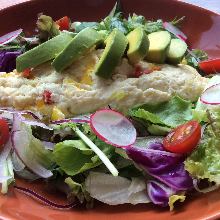 Omelette and avocado salad