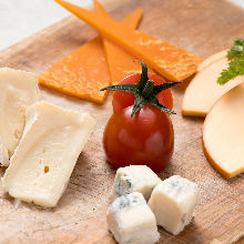 Assorted dishes