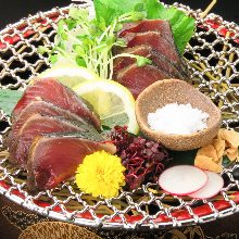 Straw-seared skipjack tuna