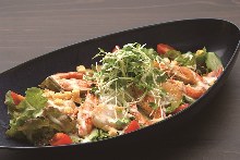 Shrimp and scallop basil sauce salad