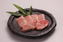 Marbled meat yakiniku