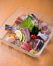 Assorted sashimi