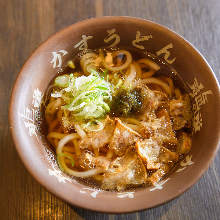 Wheat noodles topped with fried offal