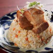 Fried rice with simmered cubed meat