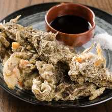 Mozuku seaweed and vegetable tempura