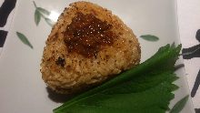 Grilled rice ball