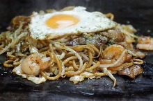Pork and squid yakisoba noodles