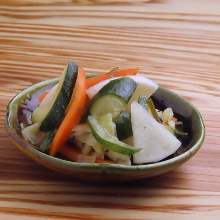 Lightly-pickled vegetables