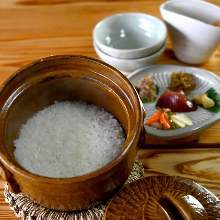 Donabe Gohan (rice in an earthen pot)