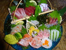 Assorted sashimi