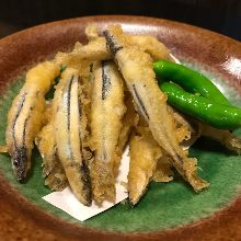 Silver-stripe round herring tempura