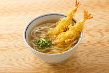 Wheat noodles with shrimp tempura