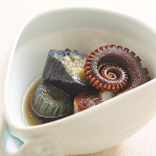 Octopus and eggplant "Arima-ni" (simmered with soy sauce and green Japanese peppercorns)
