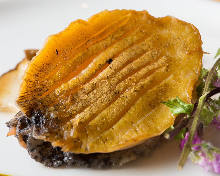 Abalone steak / grilled abalone