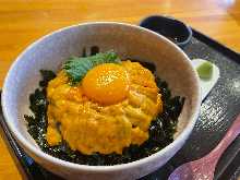 Sea urchin rice bowl