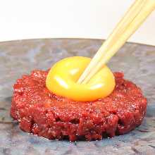 Horse meat tartare