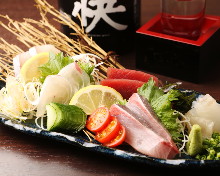 Assorted sashimi