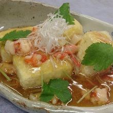 Deep-fried tofu in broth