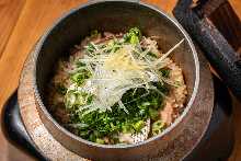 Sea bream Kamameshi (pot rice)