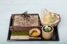 Buckwheat noodles with tempura