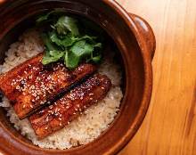 Grilled Eel and Mitsuba Rice Cooked in a Clay Pot