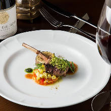 11,000 JPY Course (8 Items) 11,000 JPY Course (8 Items)