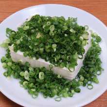 Chilled tofu with minced green onions