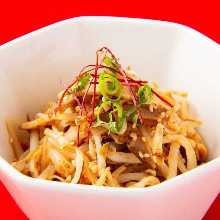 Spicy bean sprouts and chashu sauce(4,000 yen all-you-can-eat menu)