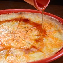 Cheese pizza