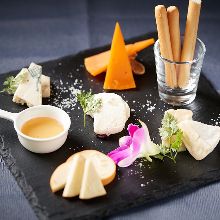 Assorted cheese, 5 kinds