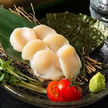 Scallop sashimi