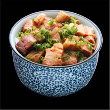 Simmered cubed meat rice bowl