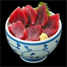 Raw tuna rice bowl