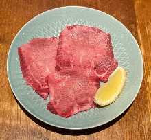 Beef tongue seasoned with salt