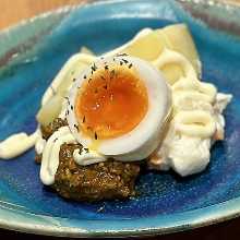 Curry-flavored potato salad