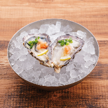 Raw oysters (2)